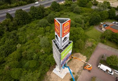 Bild Werbepylon - Autohof Northeim
